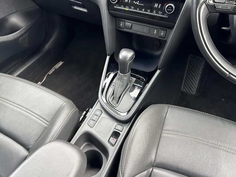 2022 Toyota Yaris 1.5 Hybrid Premiere Edition 5dr CVT Estate Hybrid Automatic