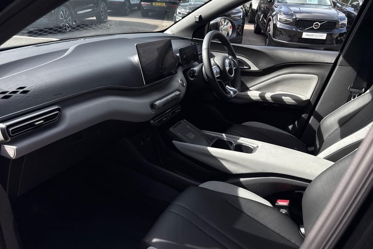 2025 BYD Dolphin 43.2kWh Comfort Hatchback 5dr Electric Auto (154 ps) HATCHBACK Electric Automatic