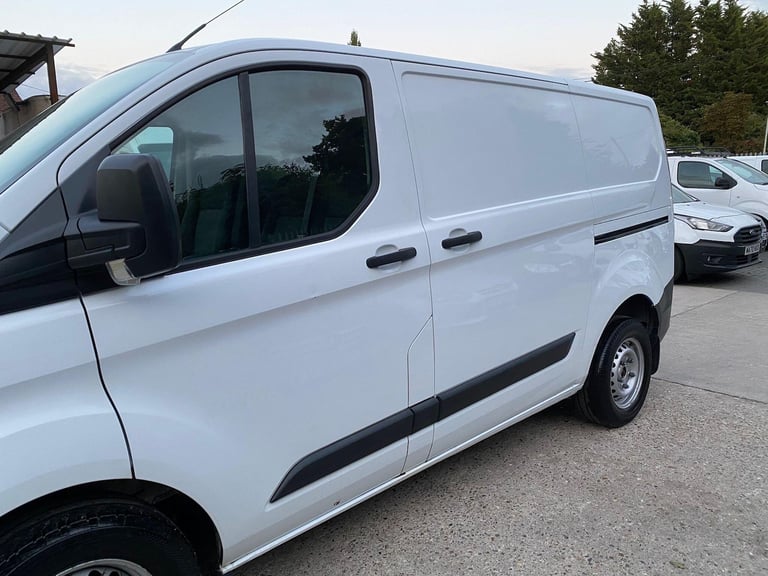 2019 Ford Transit Custom 2.0 300 EcoBlue L1 H1 Euro 6 5dr PANEL VAN Diesel Manual