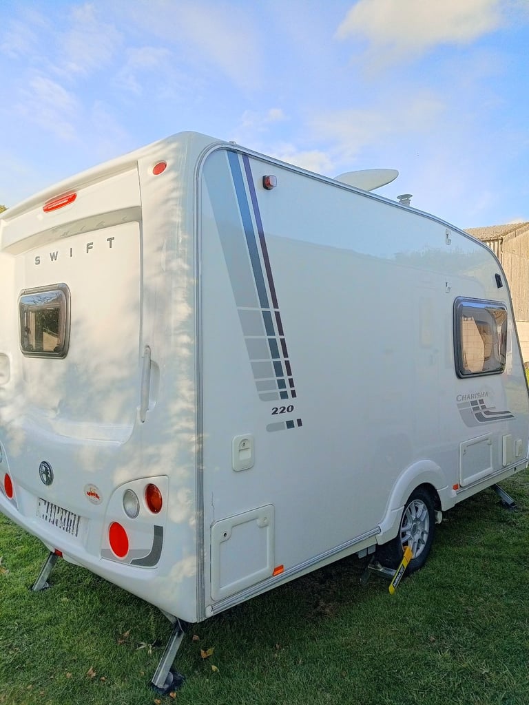 2011 swift charisma 220 