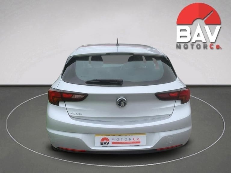 2020 Vauxhall Astra SRI 1.2T - New MOT - Only 41000 miles