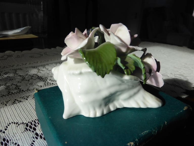 Aynsley fine bone china May Pink Rose mixed flowers in shell.