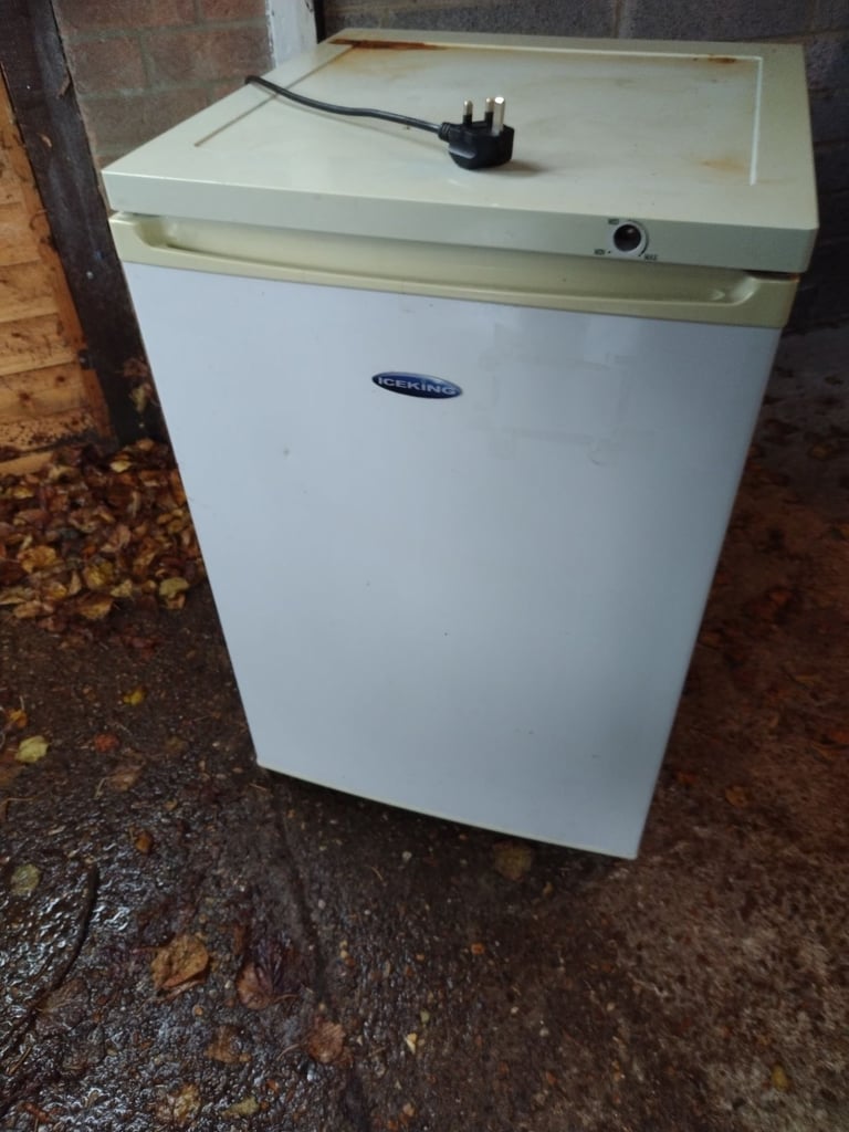 Freezer under worktop size good condition good working order possible delivery local 