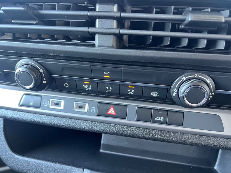 VAUXHALL VIVARO 1.5 TURBO D 120PS PRIME L1 SWB VAN 74 REG ONLY 41 MILES