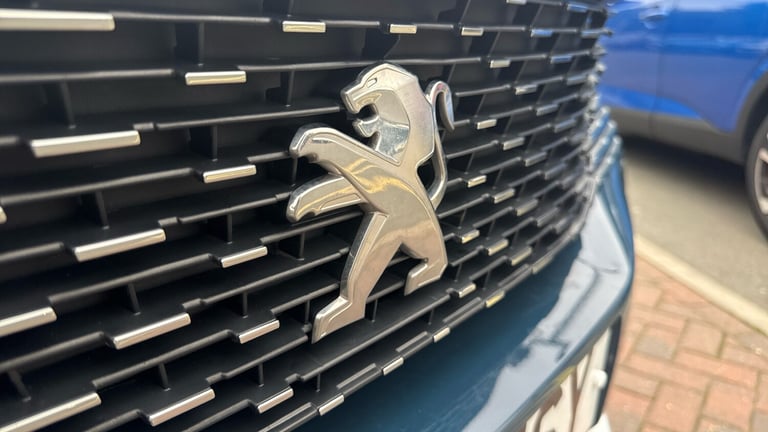 2024 Peugeot 3008 1.6 13.2kWh Allure Premium + SUV 5dr Petrol Plug-in Hybrid e-EAT Euro 6 (s/ SUV...