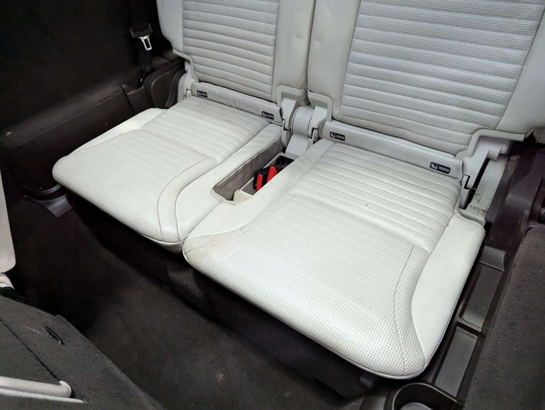 2017 Land Rover Discovery 2.0 Discovery HSE SD4 Auto 4WD 5dr SUV Diesel Automatic