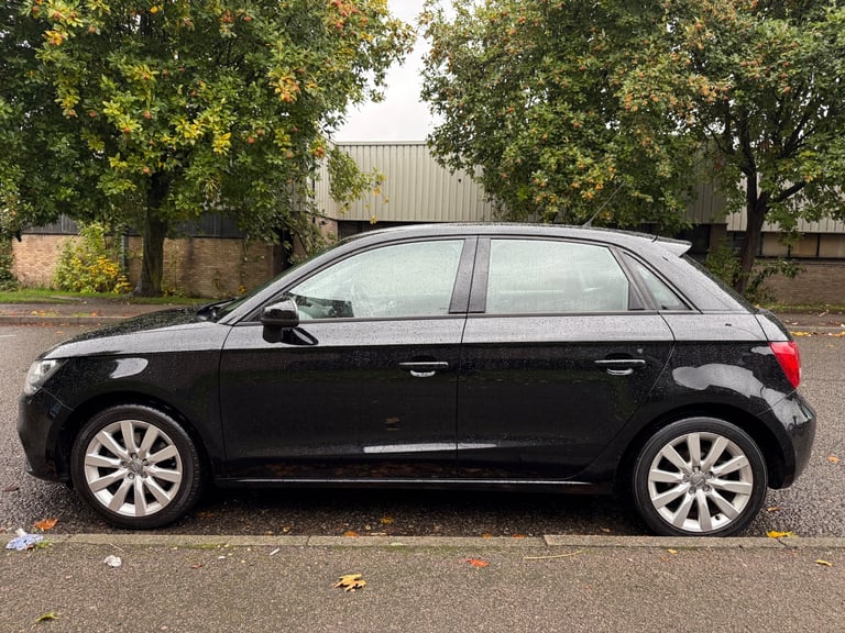Audi A1 1.6TDi 2013 clean car 