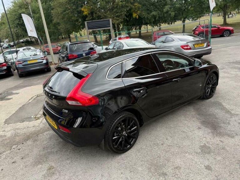 2016 Volvo V40 2.0 D2 Inscription Euro 6 (s/s) 5dr HATCHBACK Diesel Manual
