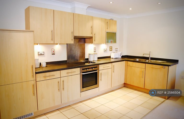 2 bedroom flat in Elizabeth Jennings Way, Oxford, OX2 (2 bed) (#2586504)