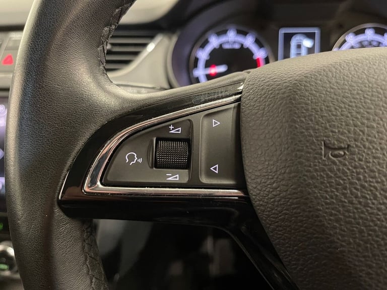 2020 Skoda Octavia 1.5 TSI ACT SE Drive Hatchback 5dr Petrol DSG Euro 6 (s/s) (150 ps) Hatchback ...