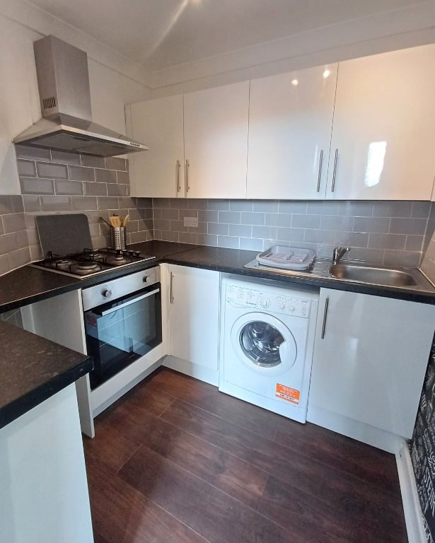 1 bedroom flat in Robertson Avenue, Slateford, Edinburgh, EH11 1QA