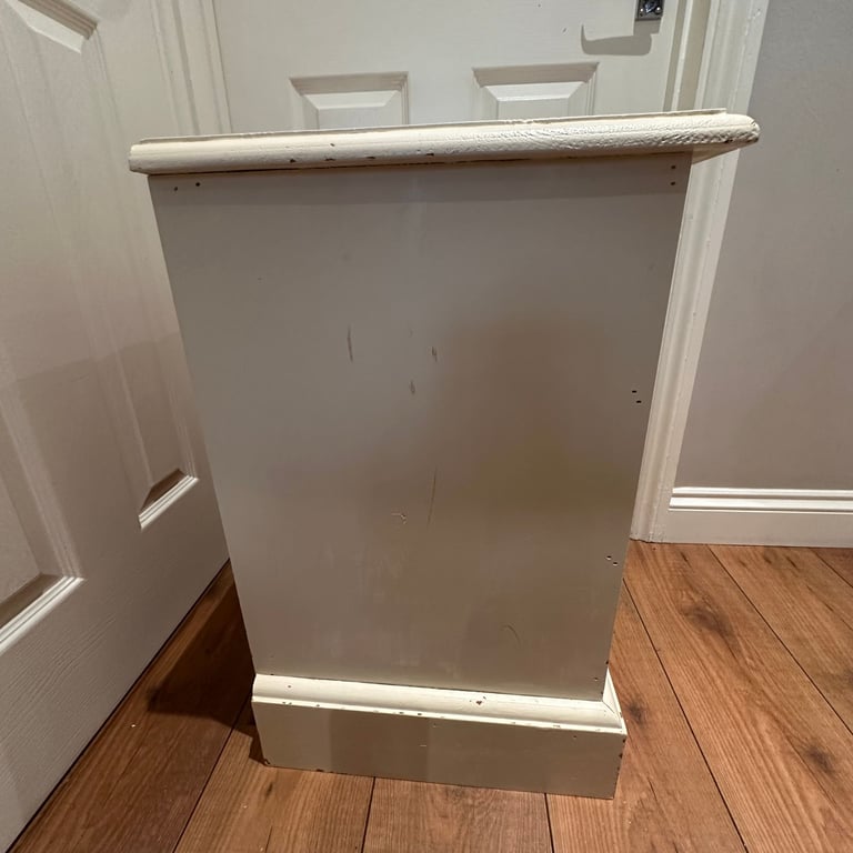 Solid Country Pine Bedside Cabinet Table 3 Dovetail Drawers Cream CHIPPED Paint