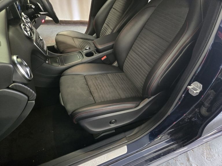 2017 Mercedes-Benz A-Class 2.1 A200d AMG Line (Premium Plus) Hatchback 5dr Diesel 7G-DCT Euro 6 (...