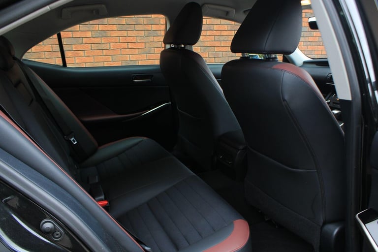 2018 Lexus IS 2.5 300h Sport E-CVT Euro 6 (s/s) 4dr SALOON Petrol/Electric Hybrid Automatic