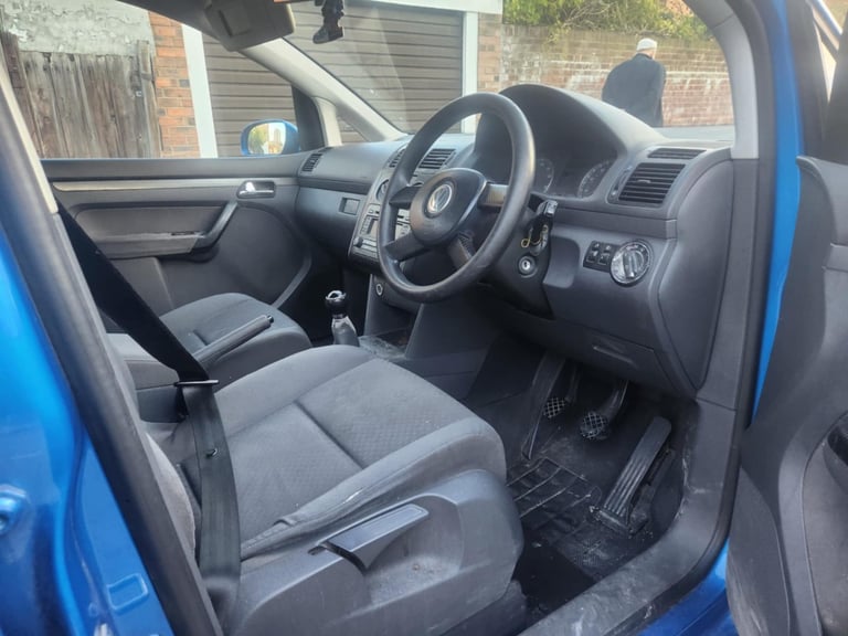 Volkswagen, TOURAN, MPV, 2005, Manual, 1595 (cc), 5 doors