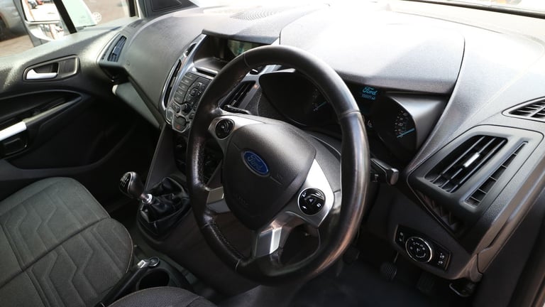 FORD TRANSIT 200 LIMITED PV Silver Manual Diesel, 2016