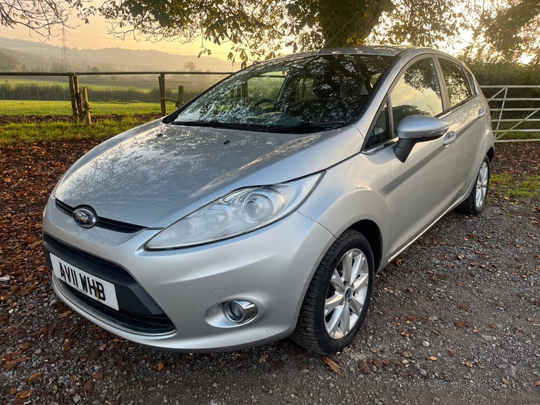 FORD FIESTA 1.25 PETROL MANUAL 5 DOOR HATCHBACK - LONG MOT AND FULL SERVICE HISTORY