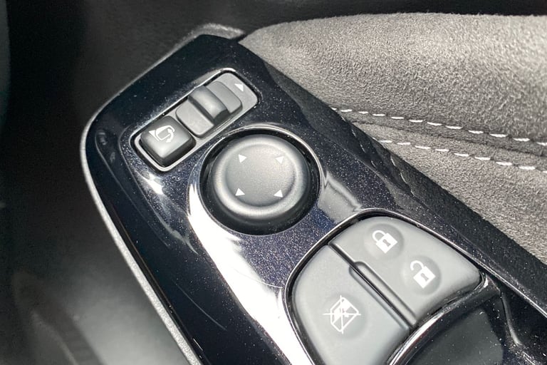 2024 Nissan Juke 105028 Hatchback Petrol Automatic