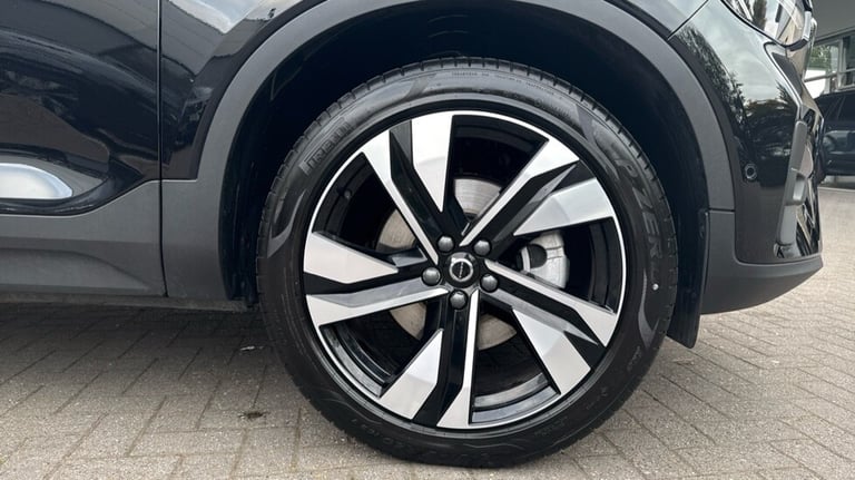 2025 Volvo XC40 Ultra, B3 Mild hybrid, Petrol, Bright Estate Petrol Automatic