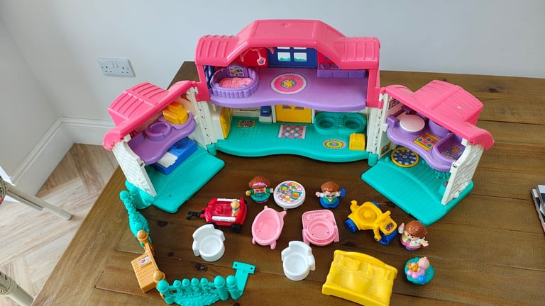 Fisher Price Little People Sweet Sounds House, Furniture and Family of Figures
