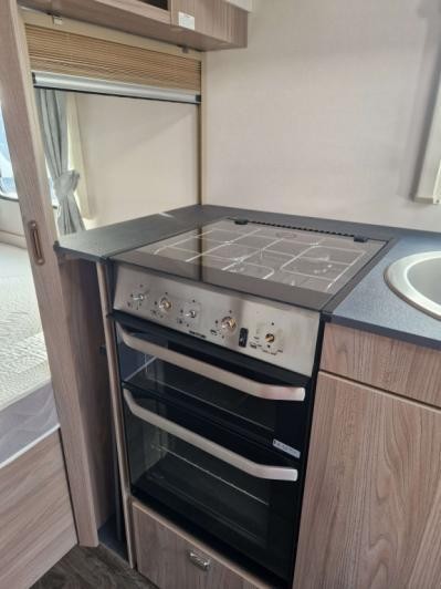 2023 Sprite Quattro FB Used Caravan