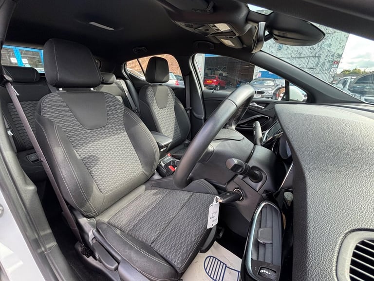 2019 Vauxhall Astra 1.4i Turbo SRi VX Line Nav Euro 6 5dr HATCHBACK Petrol Manual
