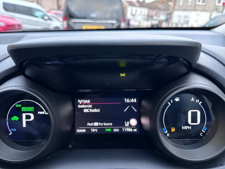 2022 Toyota Yaris 1.5 Hybrid Design 5dr CVT HATCHBACK Petrol/Electric Hybrid Automatic