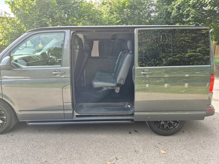 2018 Volkswagen Transporter 2.0 TDI BMT 150 Highline Kombi Van WINDOW VAN Diesel Manual