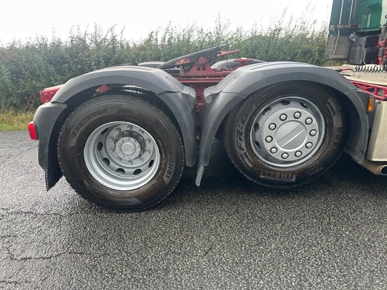 DAF TRUCKS XF105 460 6 X 2 Tractor Unit
