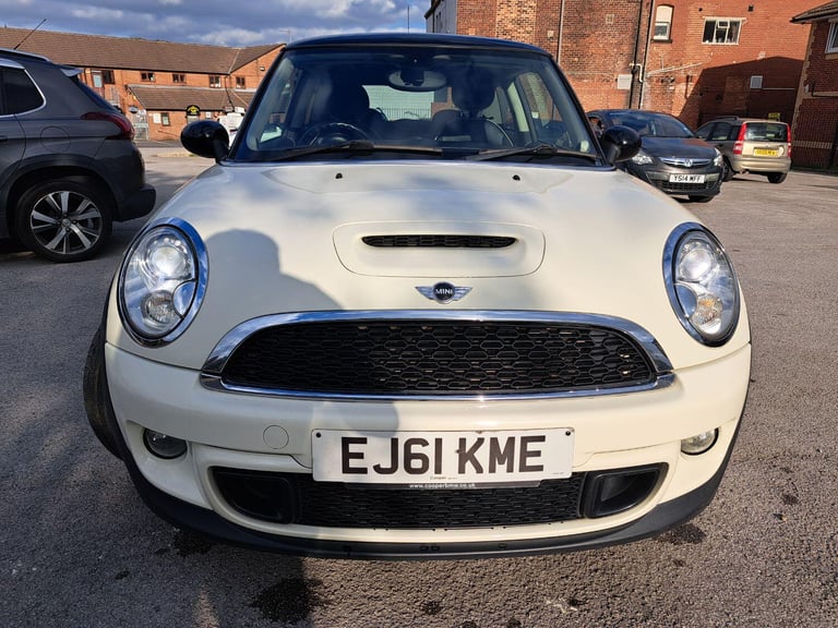 MINI HATCH 2.0 Cooper SD Hatch 2011