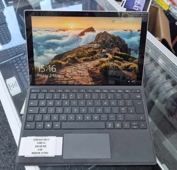 Surface Pro 5 (Touch Screen & Cellular Unlocked) Core i5 256 GB SSD