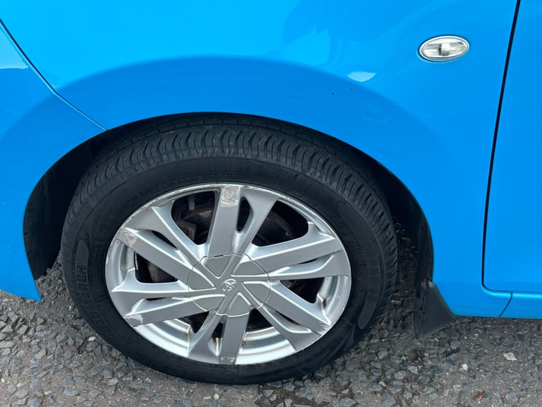 Toyota, AYGO, Hatchback, 2016, Manual, 998 (cc), 5 doors
