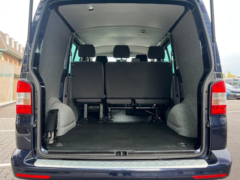 2015 Volkswagen Transporter 2.0 180PS Highline Kombi Van DSG WINDOW VAN Diesel Automatic