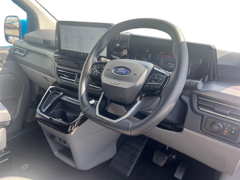 2025 Ford Tourneo Custom E-Tourneo Custom Titanium X Bus M1 340 L1 65kWh 160kw 218 RWD 1 Speed Au...