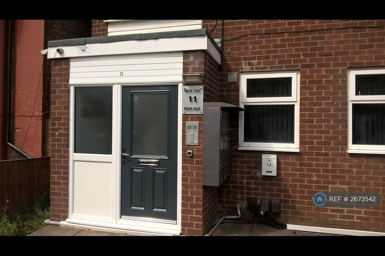 Studio flat in Brook Road, Manchester, M14 (#2673542)