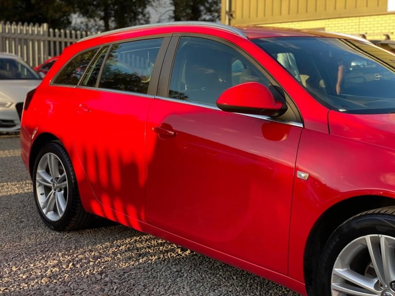 2015 Vauxhall Insignia 2.0 CDTi Design Nav Sports Tourer Auto Euro 6 5dr Estate Diesel Automatic