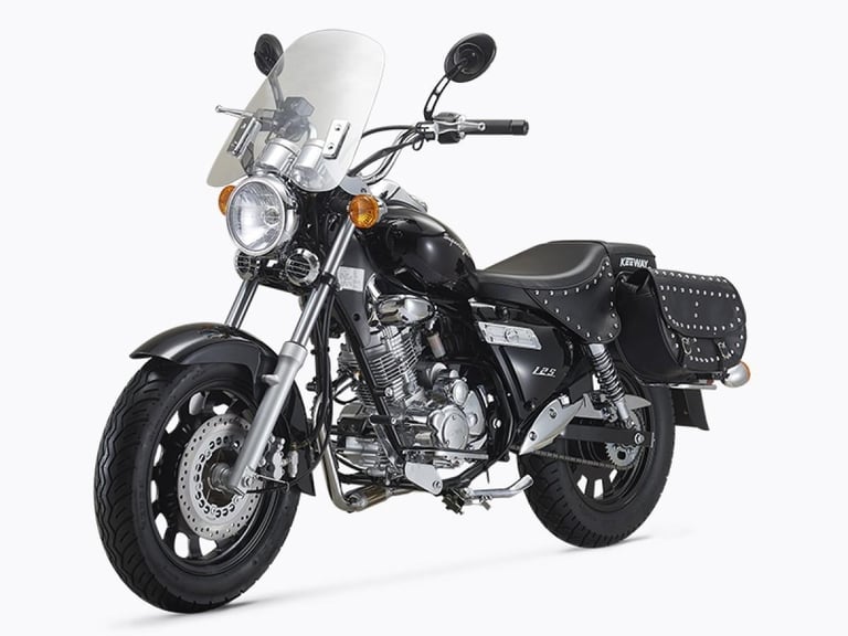 Keeway Superlight 125cc SE **INCLUDES LUGGAGE, SCREEN AND ENGINE BARS**