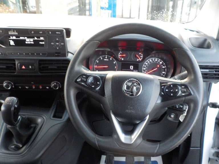 2020 Vauxhall Combo 1.6 Turbo D 2300 Sportive L1 H1 Euro 6 (s/s) 4dr PANEL VAN Diesel Manual