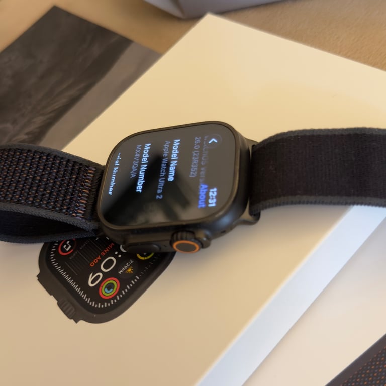 Apple Watch Ultra 2 Black GPS+Cellular 49mm Titanium with the Trail Loop strap 