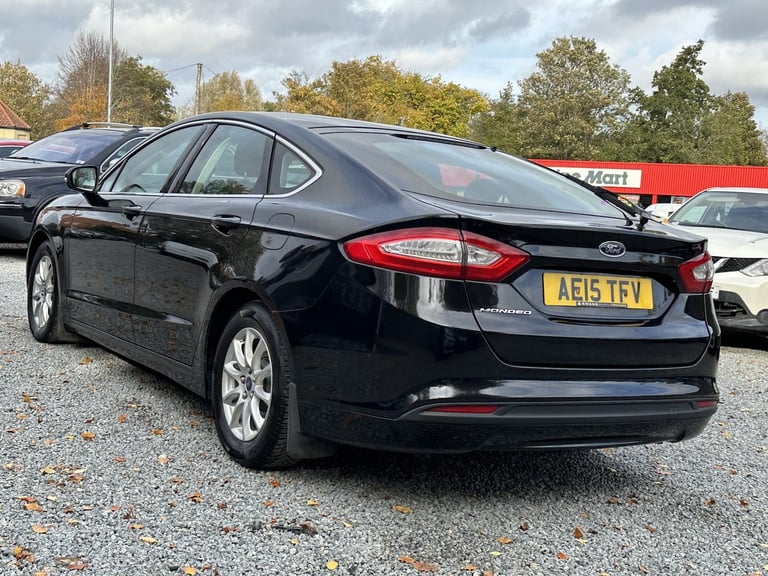 2015 Ford Mondeo 2.0 TDCi EcoNetic Zetec Diesel Manual 5 Door Hatchback Black