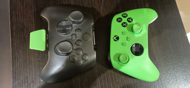 image for Xbox controller and hard case.
