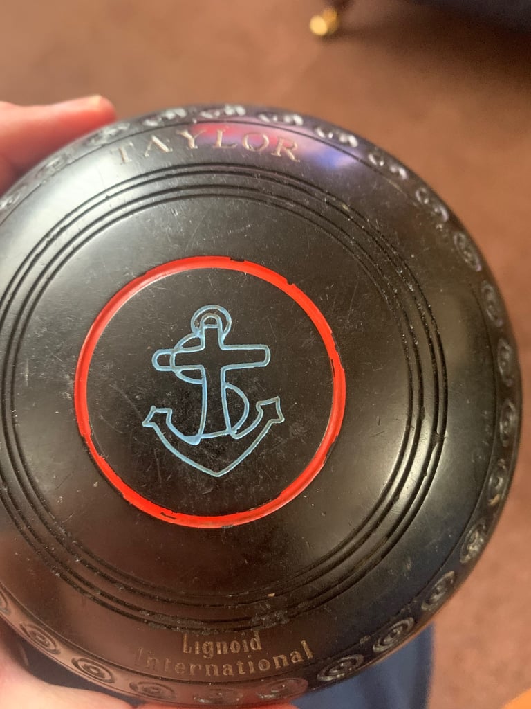 Thomas Taylor size 5 bowls