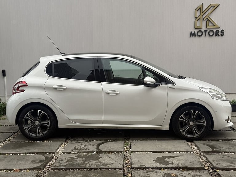 2013 Peugeot 208 1.2 VTi Intuitive Hatchback 5dr Petrol Manual Euro 5 (82 ps) Hatchback Petrol Ma...