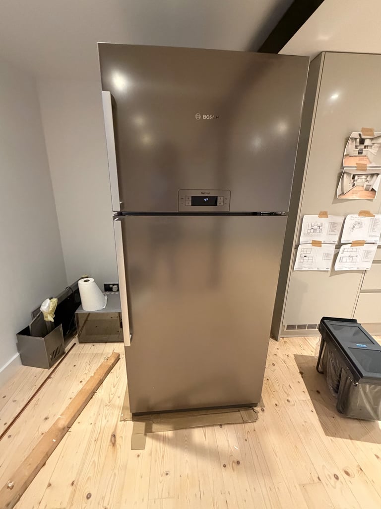 image for Bosch freestanding fridge-freezer