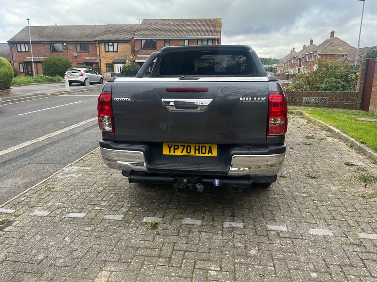 TOYOTA HILUX 2020 2.4 DIESEL AUTOMATIC NEW MOT