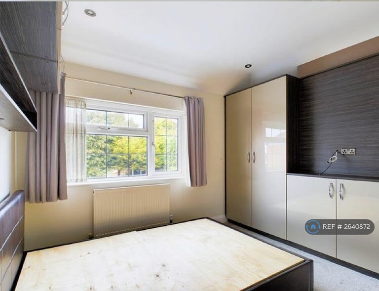 3 bedroom house in Newlands Drive, Birmingham, B62 (3 bed) (#2640872)