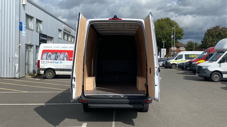 2025 Mercedes-Benz Sprinter 100kW 113kWh Pro Van Auto PANEL VAN ELECTRIC Automatic