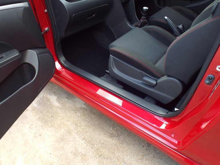 2013 Suzuki Swift 1.6 Sport Euro 5 3dr HATCHBACK Petrol Manual