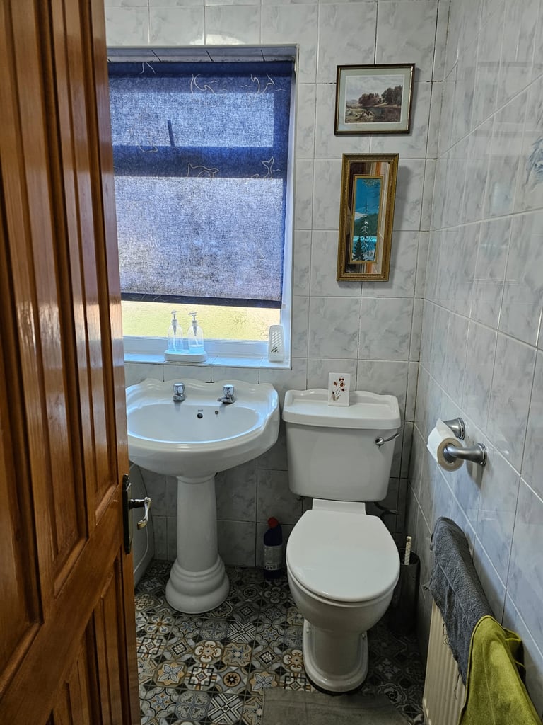 Spacious & Cosy Double Room for Rent in - SL2 5DZ