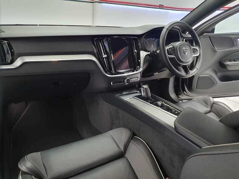 2021 Volvo V60 2.0 B3 MHEV R-Design Estate 5dr ESTATE Petrol/Electric Hybrid Automatic